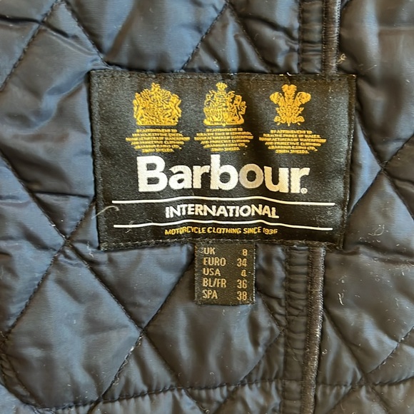 Barbour Quilted Jacket, Navy, US 4 - Picture 8 of 8
